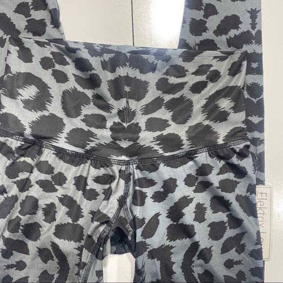 Elektrix Love Eco Conscious Streetwear Recycled Cheetah Print Leggings NWT M - Picture 8 of 16